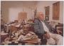 Tsarouchis Athènes Juin 1982 :[Φωτογραφίες του Γιάννη Τσαρούχη στο εργαστήριό του], [γραφικό υλικό]Photo Vincent Verhaeren1982 Ιούνιος, 2 τεκμ. :έντυπα, έγχρ. ; 17,5 x 24,5 εκ.